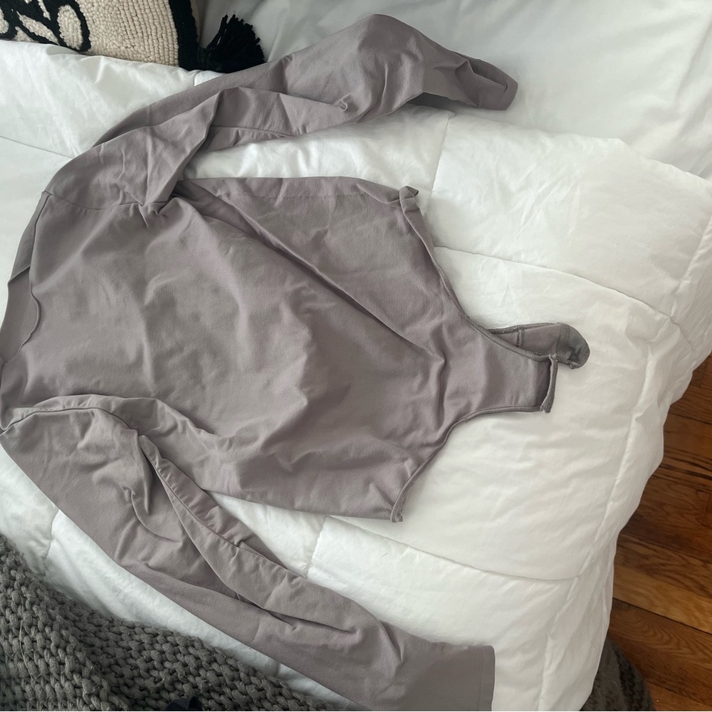 ESSENTIAL CREW NECK LONG SLEEVE BODYSUIT